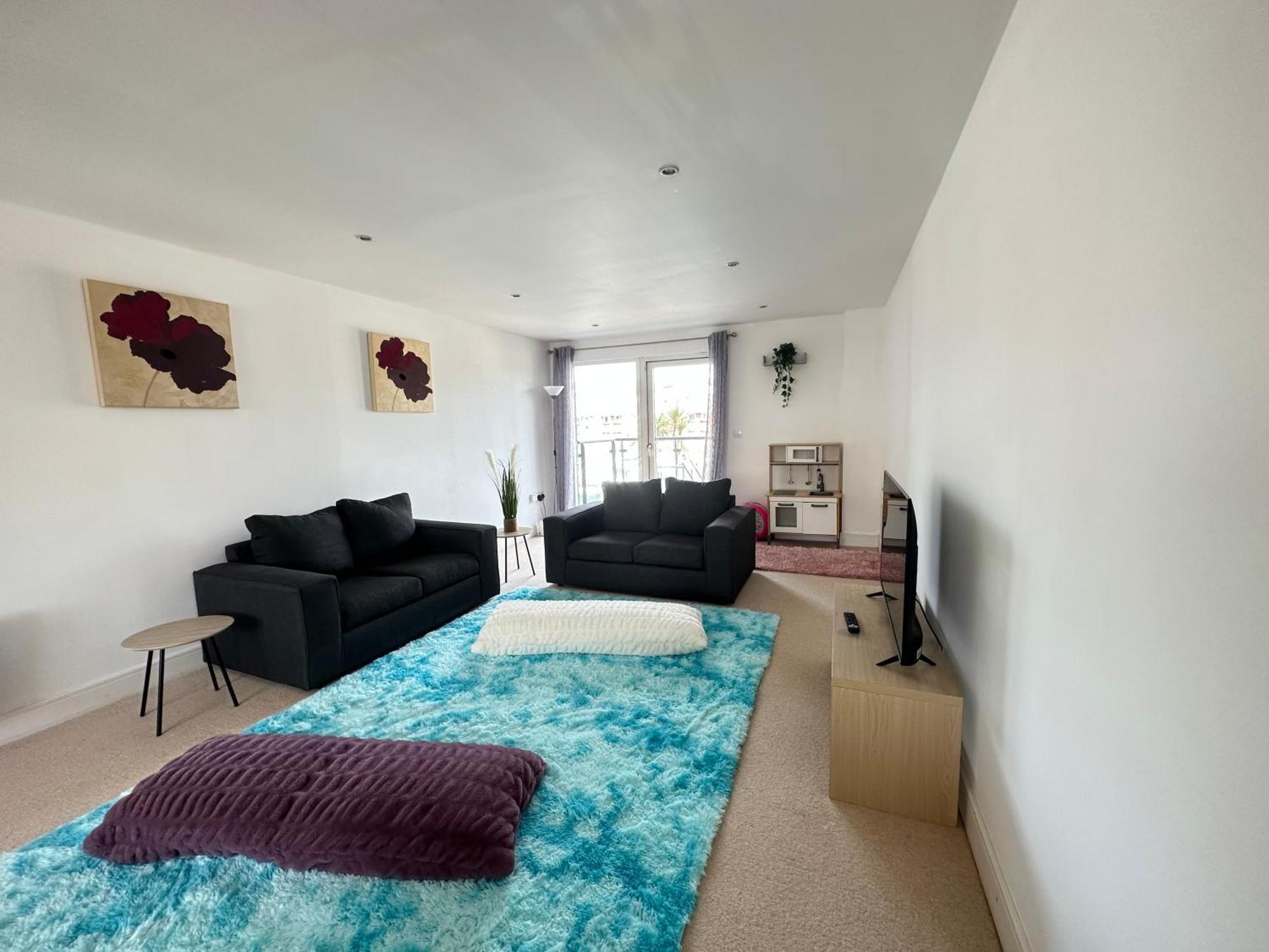 Water Front Apt Walk To The Beach & City Centre Swansea Bagian luar foto
