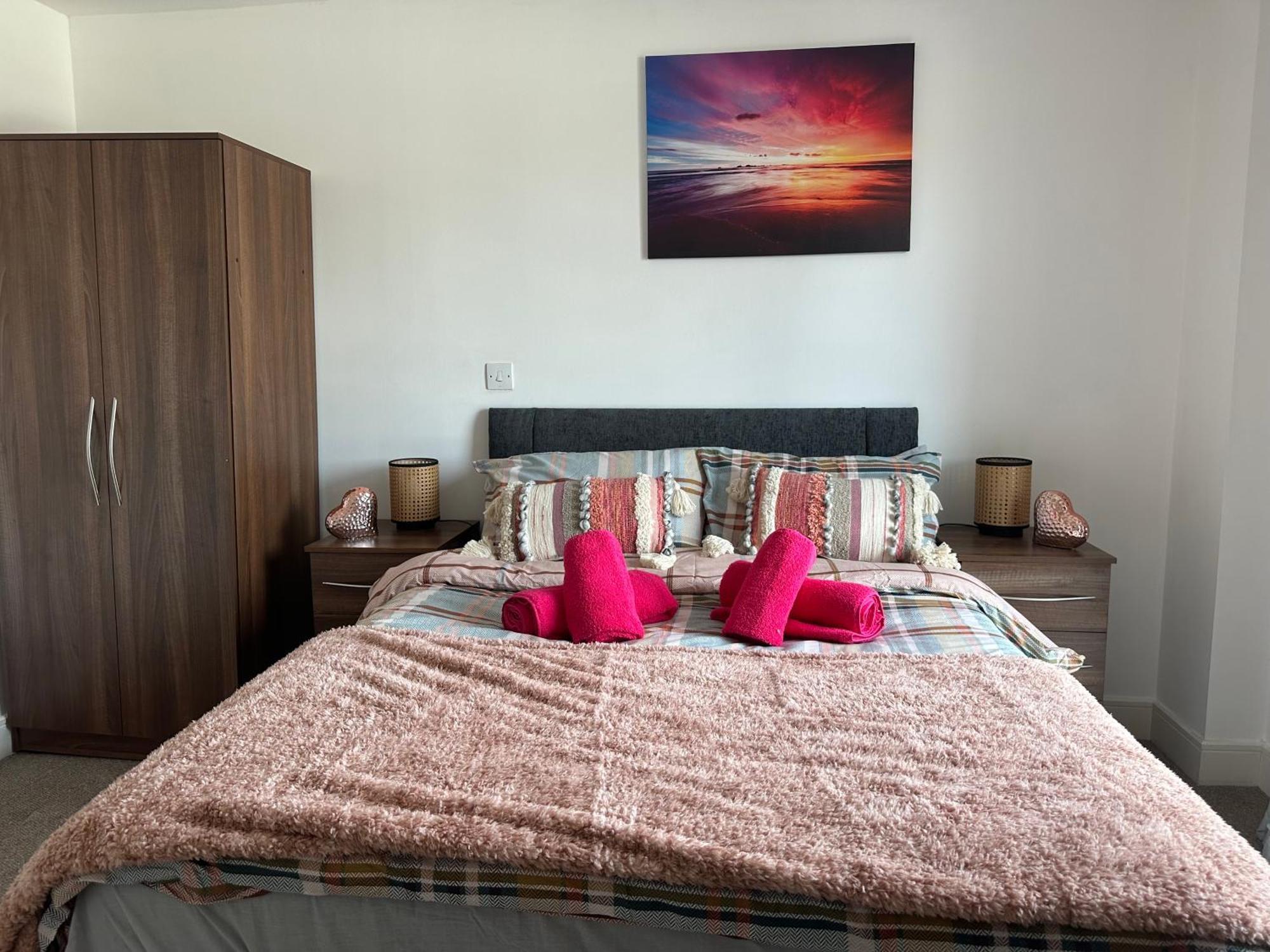 Water Front Apt Walk To The Beach & City Centre Swansea Bagian luar foto